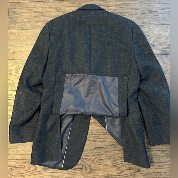 Men’s Van Heusen Suit Jacket - Picture 2 of 8